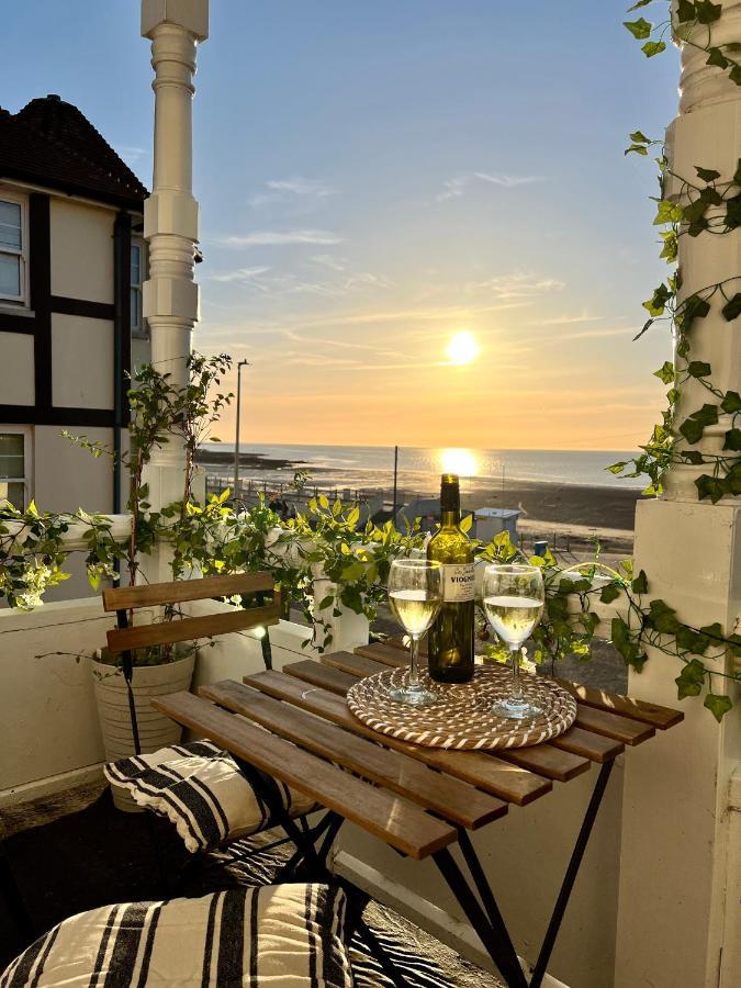 דירות Westgate-on-Sea A View Of The Bay- Panoramic Sea Views- Sleeps 4 מראה חיצוני תמונה