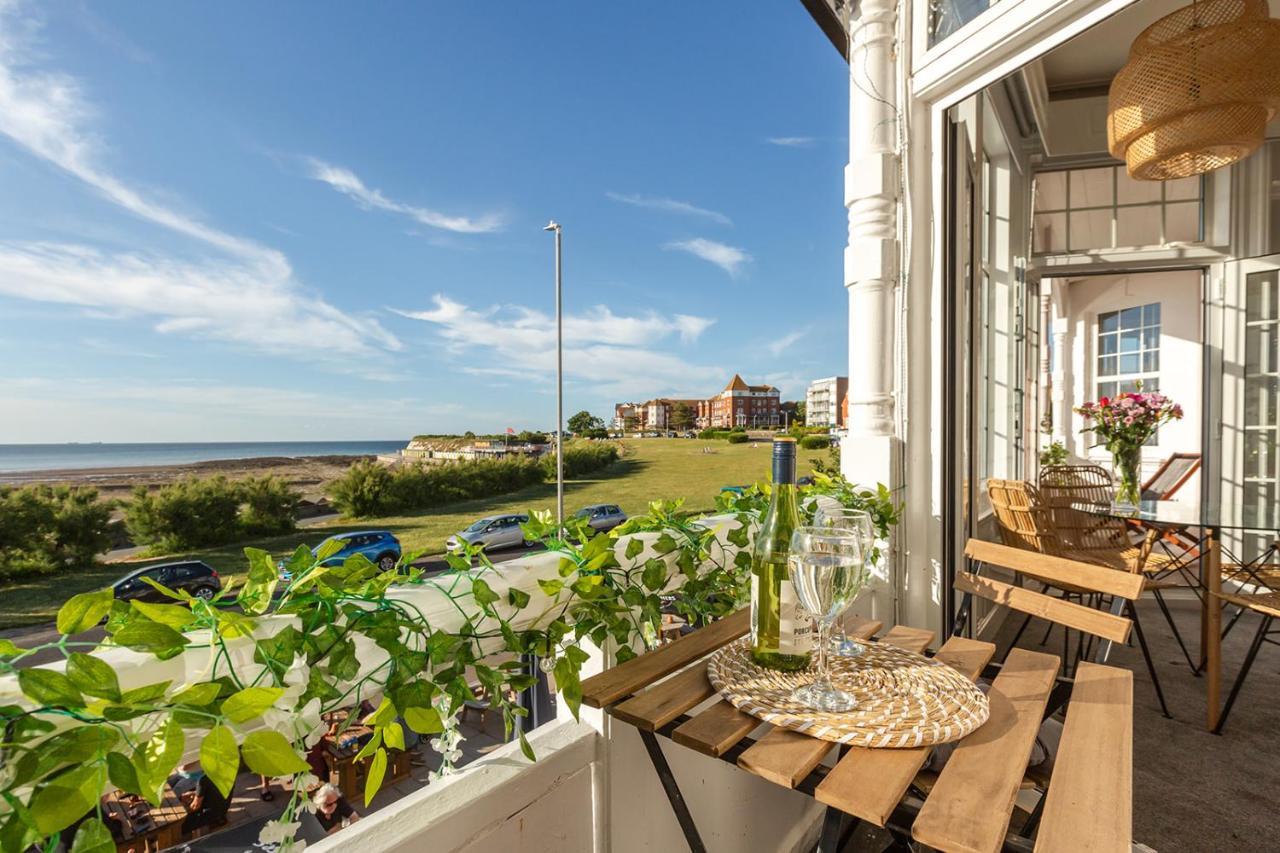 דירות Westgate-on-Sea A View Of The Bay- Panoramic Sea Views- Sleeps 4 מראה חיצוני תמונה